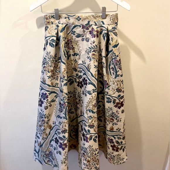 NWOT CHICWISH Jacquard Embossed Pleated Maxi- Skirt SMALL $80 (RRP $96)🕊️💛. - Picture 5 of 11
